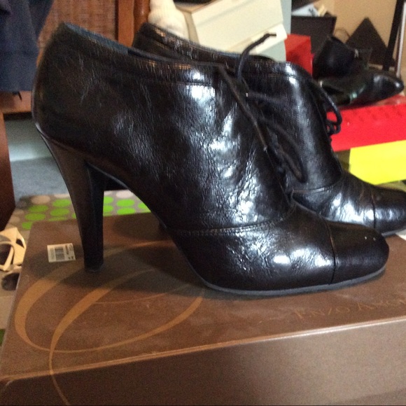 ENZO ANGIOLINI  BLACK LEATHER BOOTIE - Picture 1 of 3